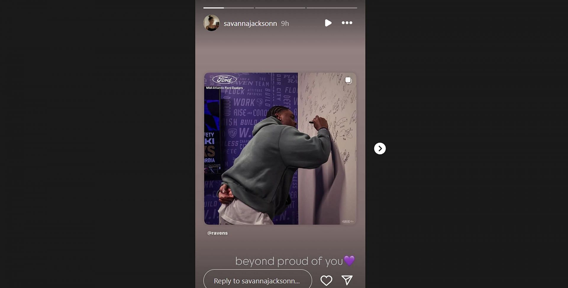 Starks' fiancée, Savannah, pens a message as Ravens rookie signs contract/@savannajacksonn